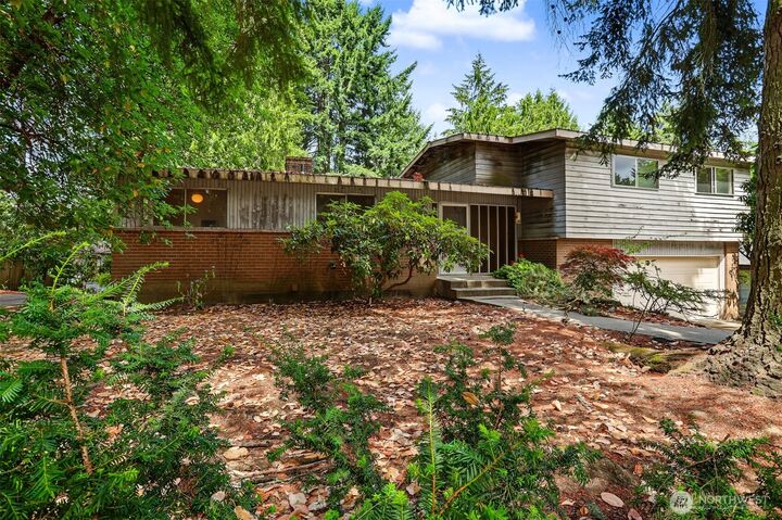 Property Photo:  5210 NE 190th Street  WA 98155 