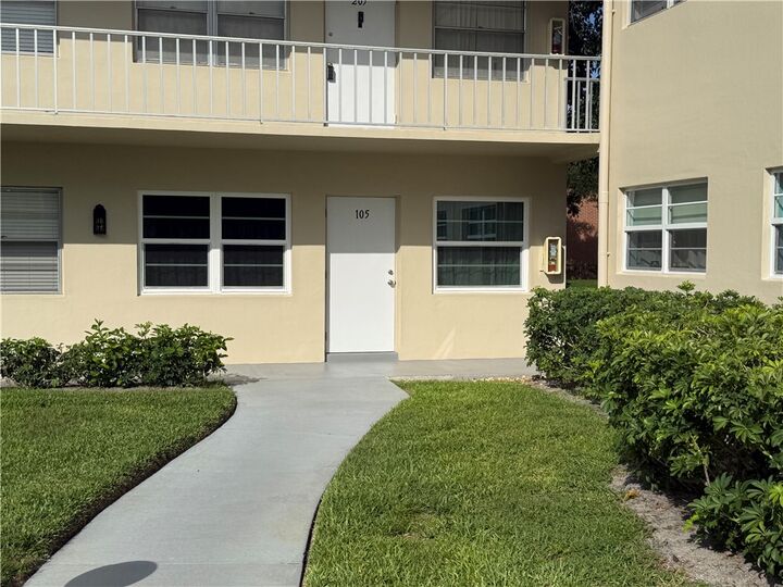 Property Photo: 28 Pine Arbor Lane 105 FL 32962