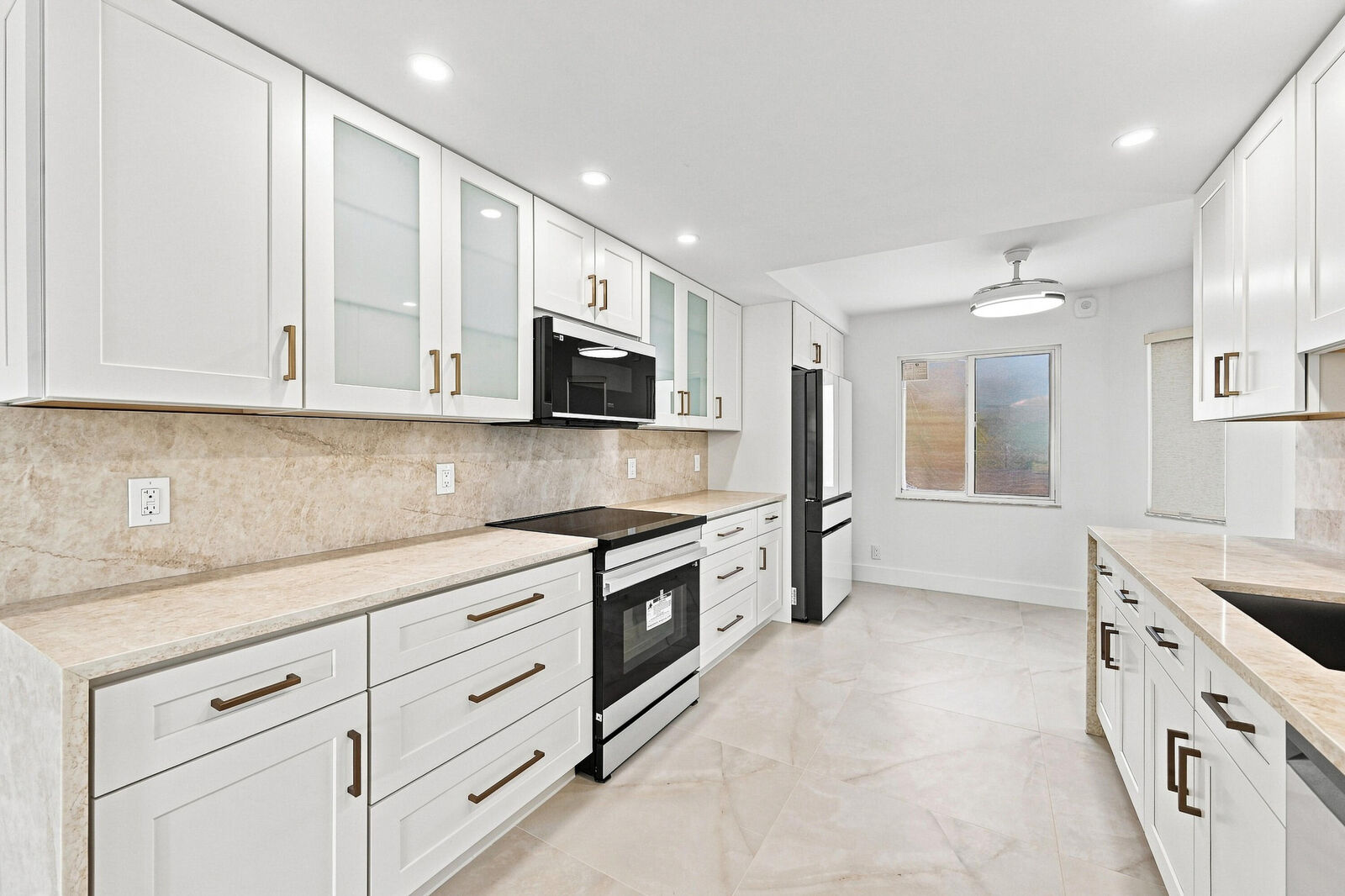 Property Photo: 1705 Andros Isle E3 FL 33066