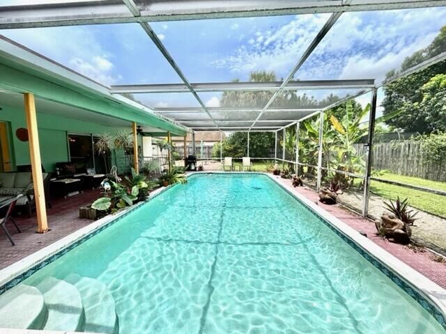 Property Photo: 7321 NW 14th Street FL 33313