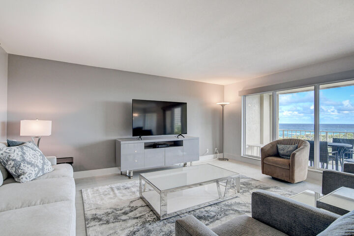 Property Photo: 4301 N Ocean Boulevard 507 FL 33431