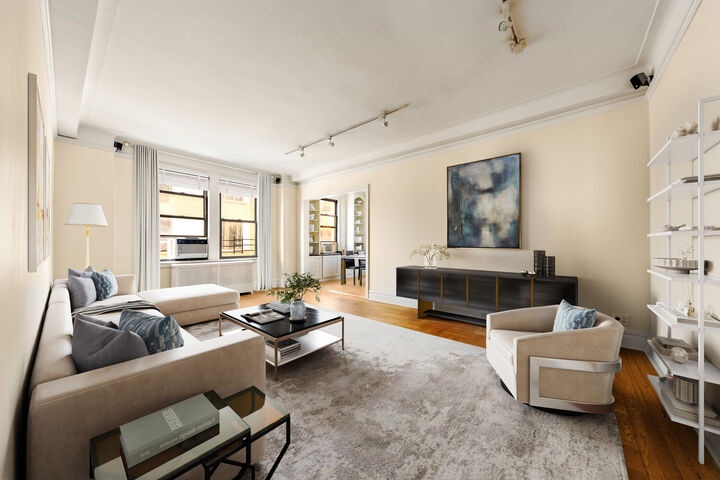 Property Photo:  174 W 76th Street 11J  NY 10023 