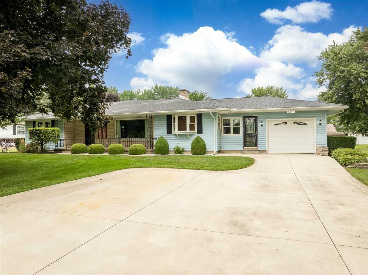 Property Photo:  704 W Church Street  IN 47355 
