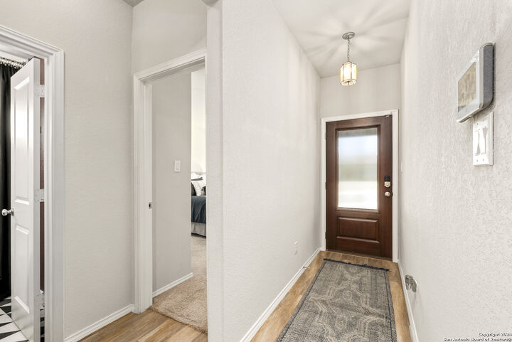 Property Photo: 10674 Penelope Way TX 78109