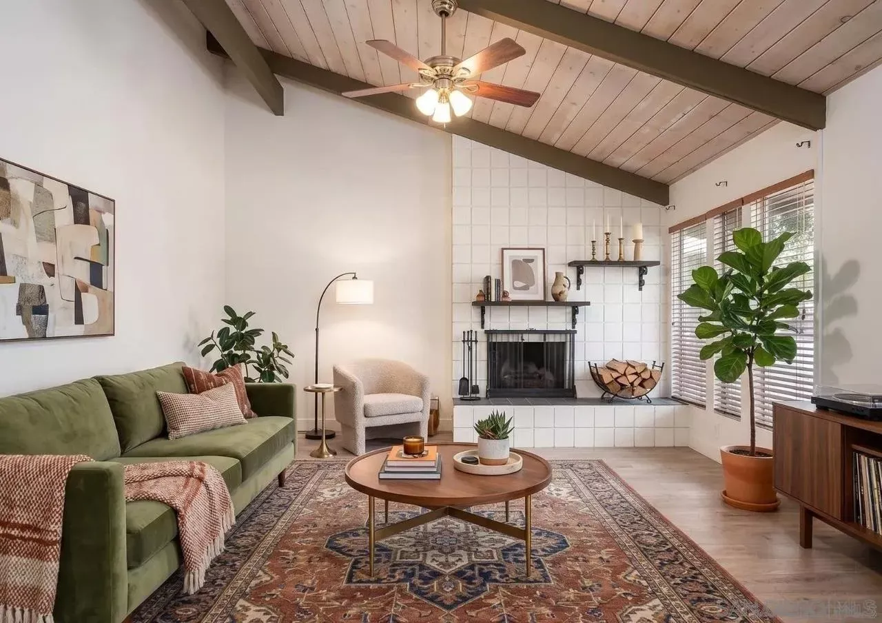 Property Photo: 513 Shady Ln B CA 92021