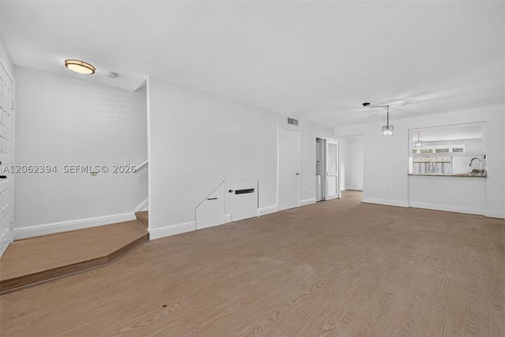 Property Photo: 10206 SW 77th Ct FL 33156