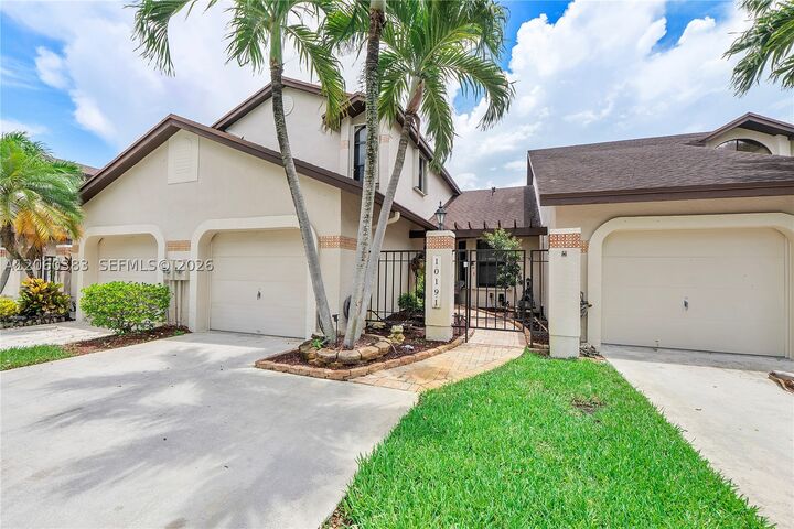 Property Photo: 10191 SW 137th Pl FL 33186
