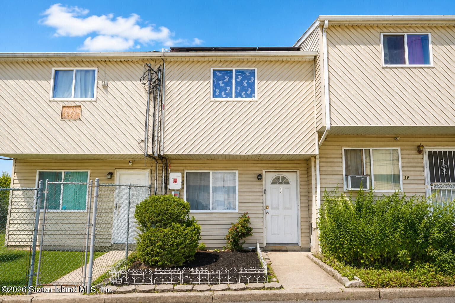 Property Photo:  17 Betty Court  NY 10303 