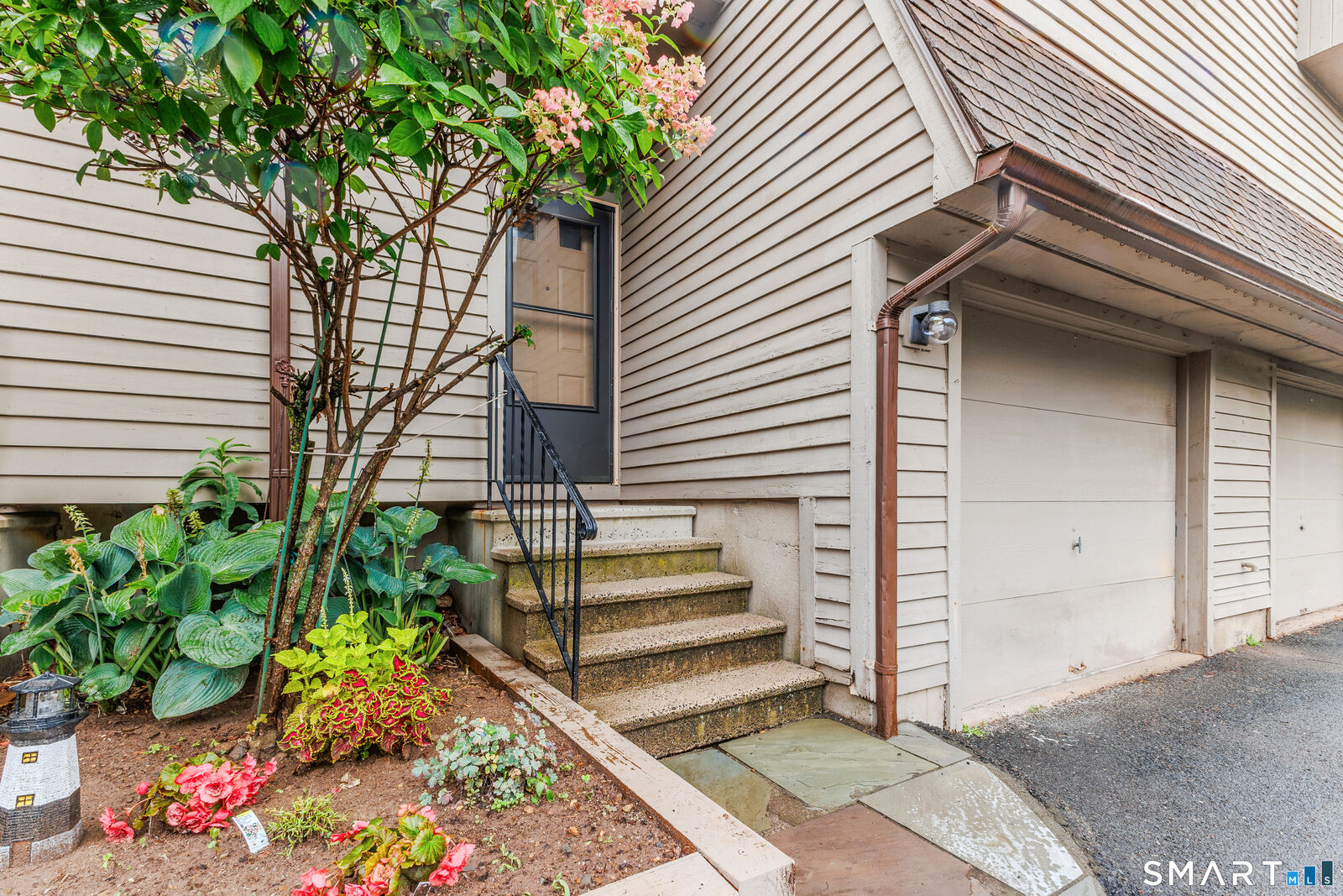Property Photo:  489 Wolcott Street 10  CT 06010 