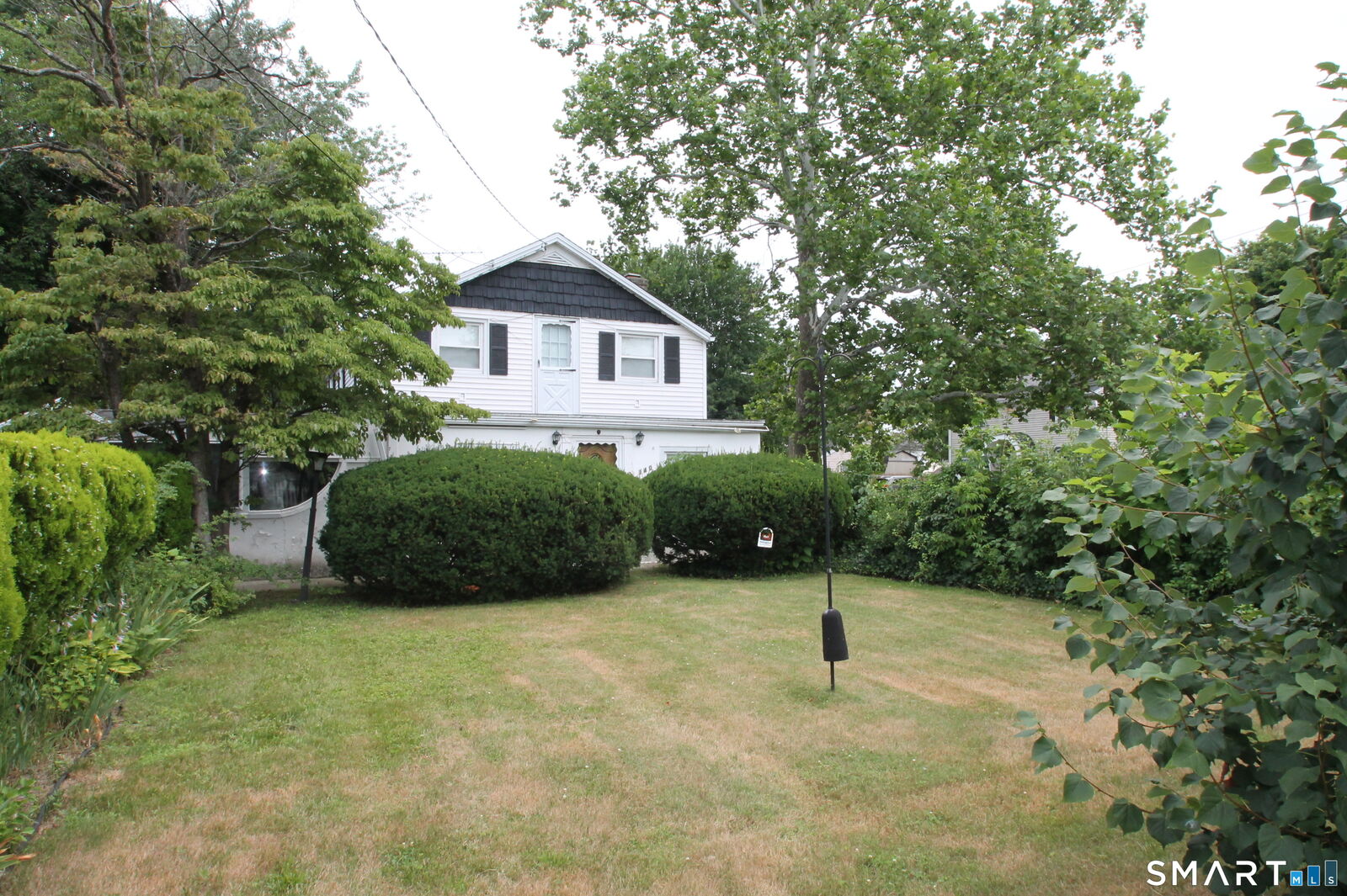 Property Photo: 140 Yarwood Street CT 06615