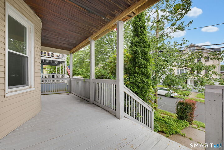 Property Photo:  270 Linwood Street  CT 06052 
