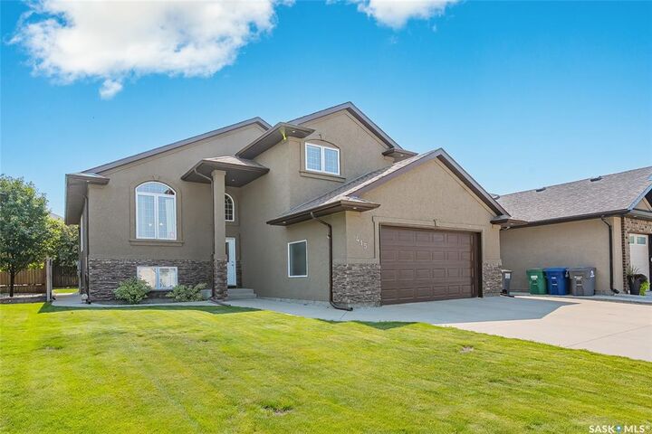Property Photo: 415 Paton Place SK S7W 0B8