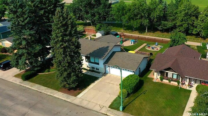 12 Redfield Bay — photo 1