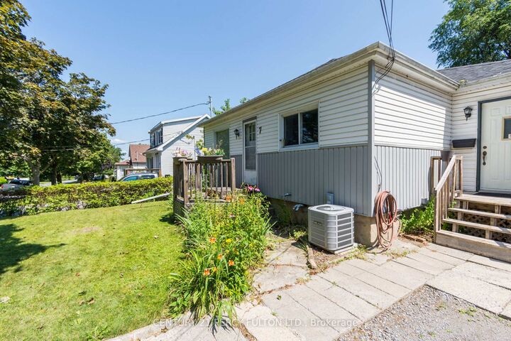 Photo de la propriété: 7 Valleyview Crescent ON K8P 3E9
