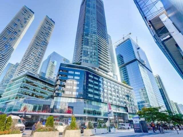 Property Photo:  65 Bremner Boulevard 3204  ON M5J 0A7 