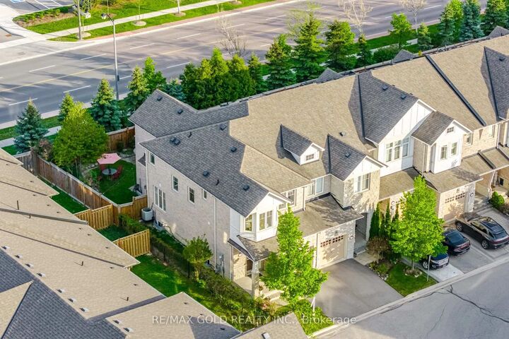 Property Photo:  29 Aspenview Avenue  ON L7C 3P9 