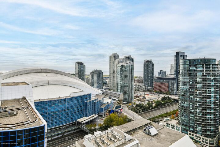 Photo de la propriété:  300 Front Street W 2712  ON M5V 0E9 