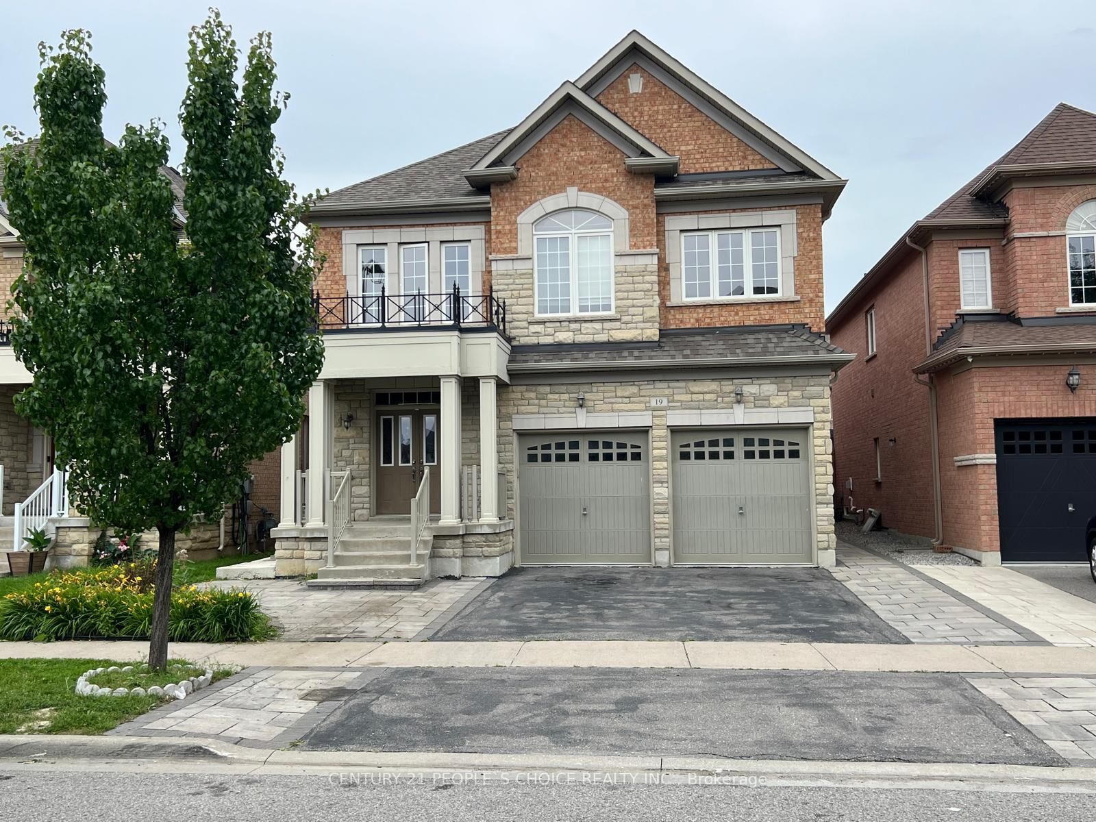 Property Photo:  19 Antorisa Avenue E #Bsmt  ON L4L 1A6 