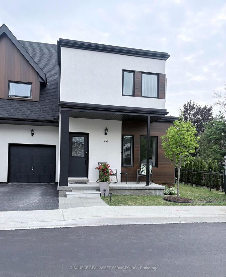 44 Ruby Crescent — photo 1