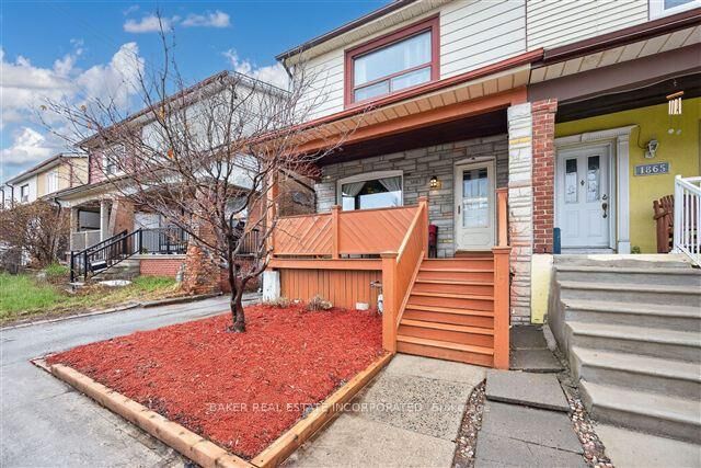 Property Photo: 1867 Dufferin Street ON M6E 3P5