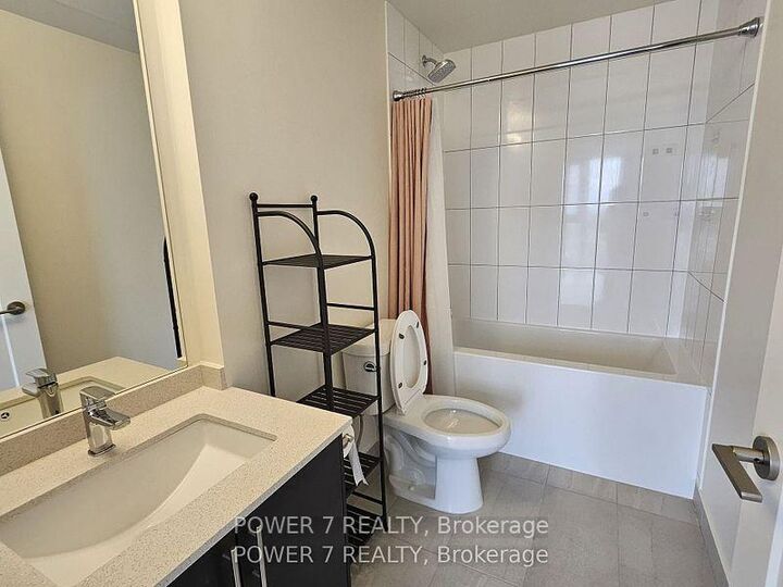 Property Photo: 9000 Jane Street 1620 ON L4K 2M9