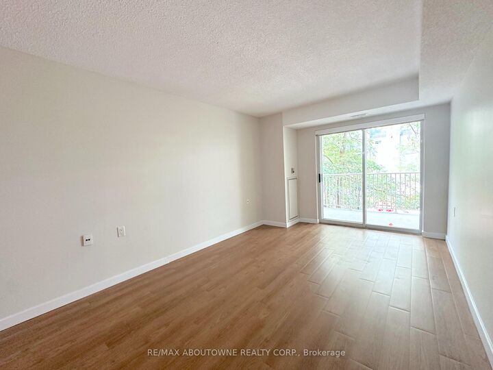 Property Photo:  268 Merton Street 205  ON M4S 1A9 