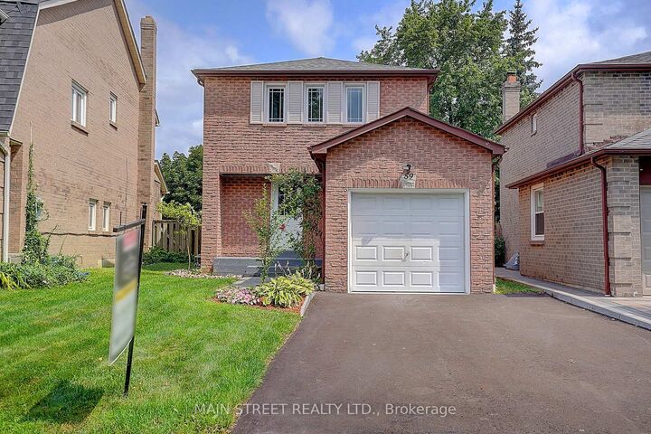 59 Stockbridge Crescent — photo 1
