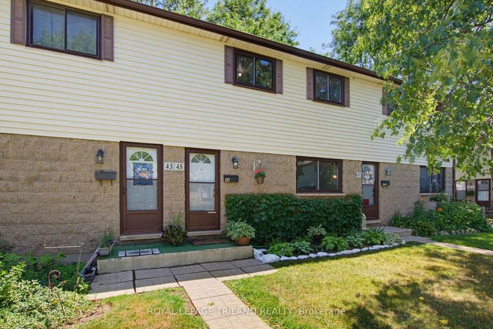 Property Photo: 825 Dundalk Drive 45 ON N6C 3V6