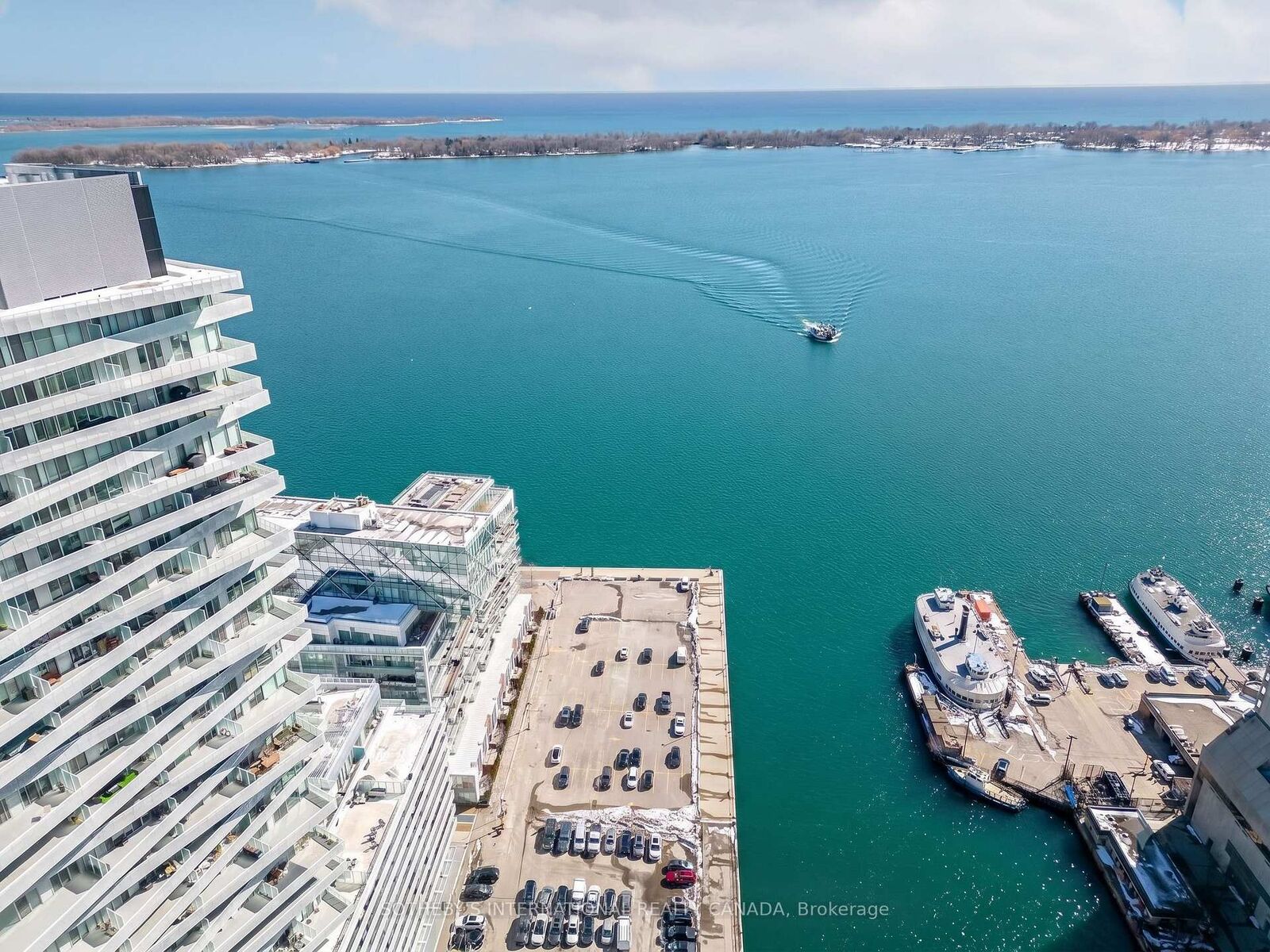 Property Photo:  15 Queens Quay E 607  ON M5E 0C5 