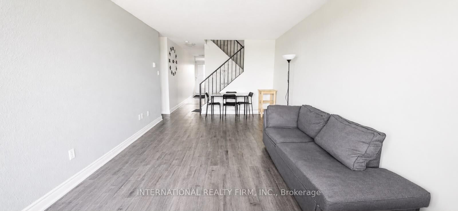 Property Photo: 40 Sunny Glen Way 308 ON M3C 2Z2