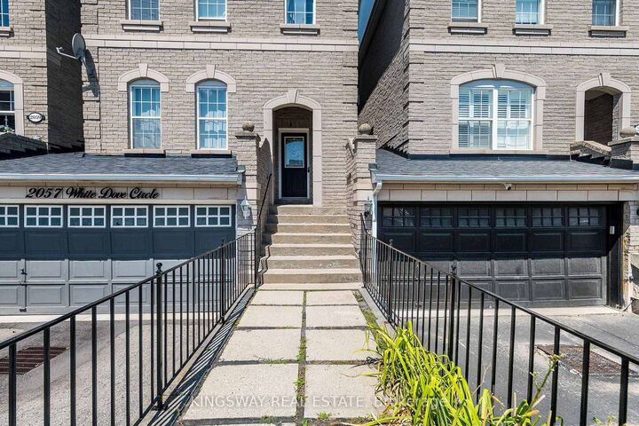 Property Photo: 2057 White Dove Circle ON L6M 3R7