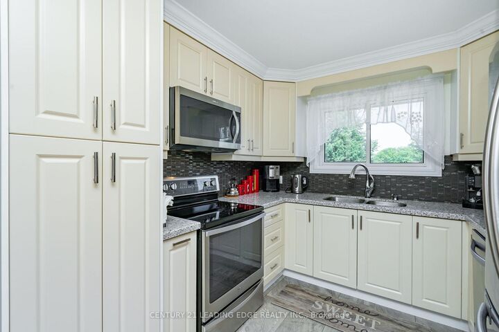 258 Nipigon Street — photo 1