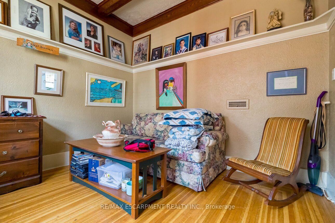 Property Photo: 121 Eastbourne Avenue ON L8M 2M9