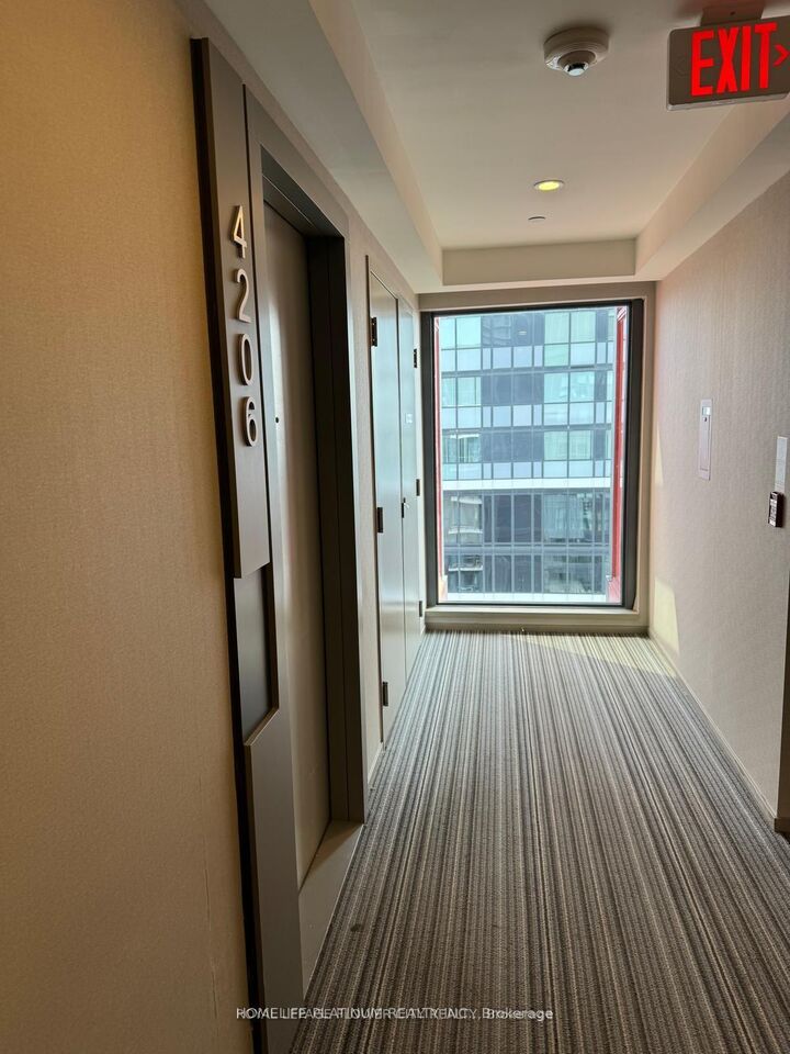 Property Photo: 150 Dundas Street 4206 ON M5B 0A9