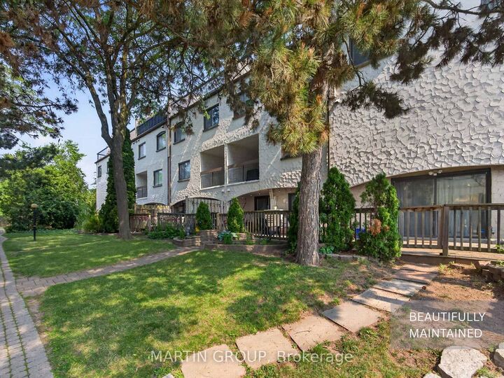 Property Photo: 1050 Falgarwood Drive 112 ON L6H 2P3