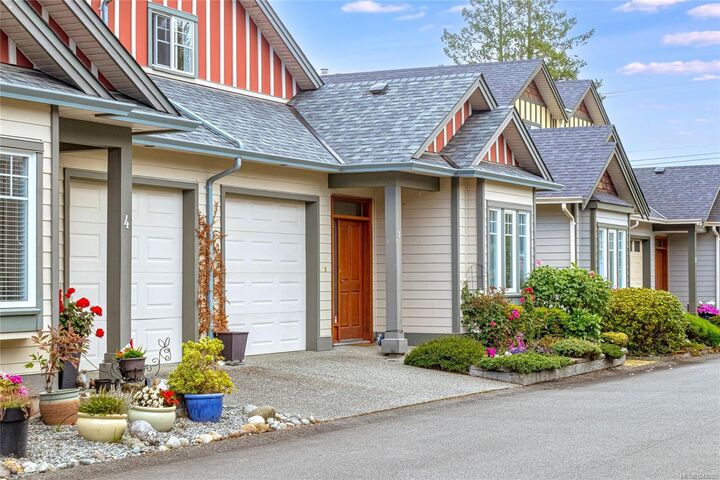 Property Photo: 131 McKinstry Rd #3 BC V9L 3X7