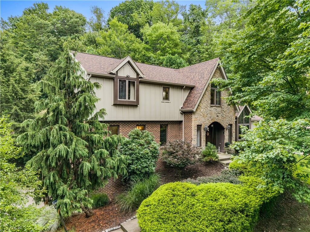 Property Photo: 101 Park Lane PA 15668