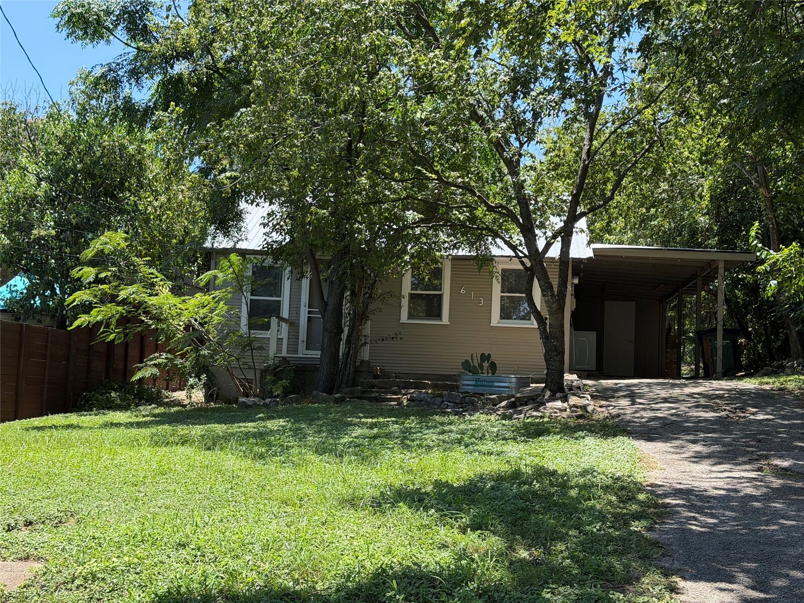 Property Photo: 613 Peacock Lane TX 78704