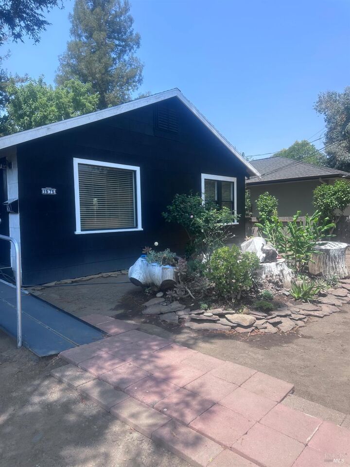 Property Photo: 1575 Orchard Street CA 95404