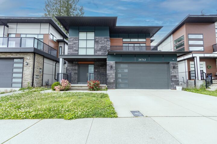 36743 Carl Creek Crescent — photo 1