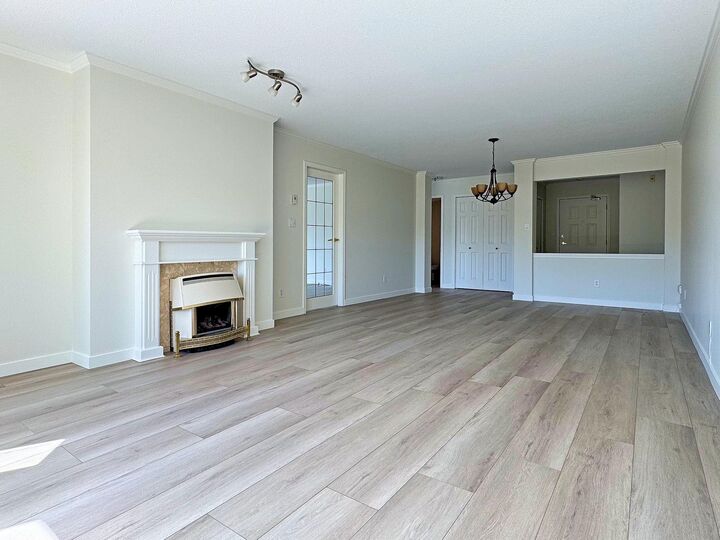 Property Photo: 20600 53A Avenue 118 BC V3A 8C2