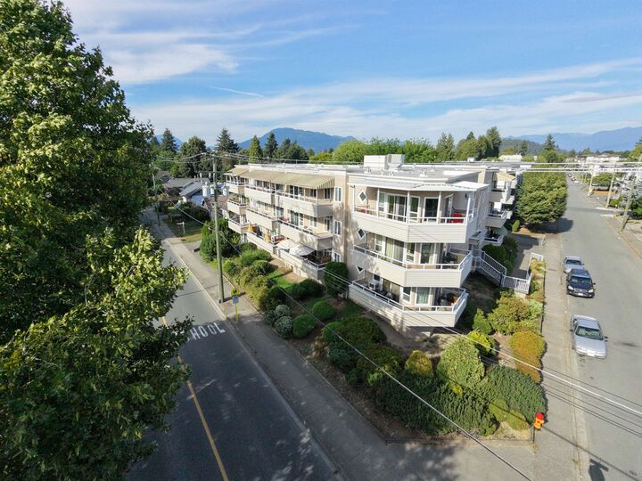 Property Photo: 46005 Bole Avenue 302 BC V2P 7W7