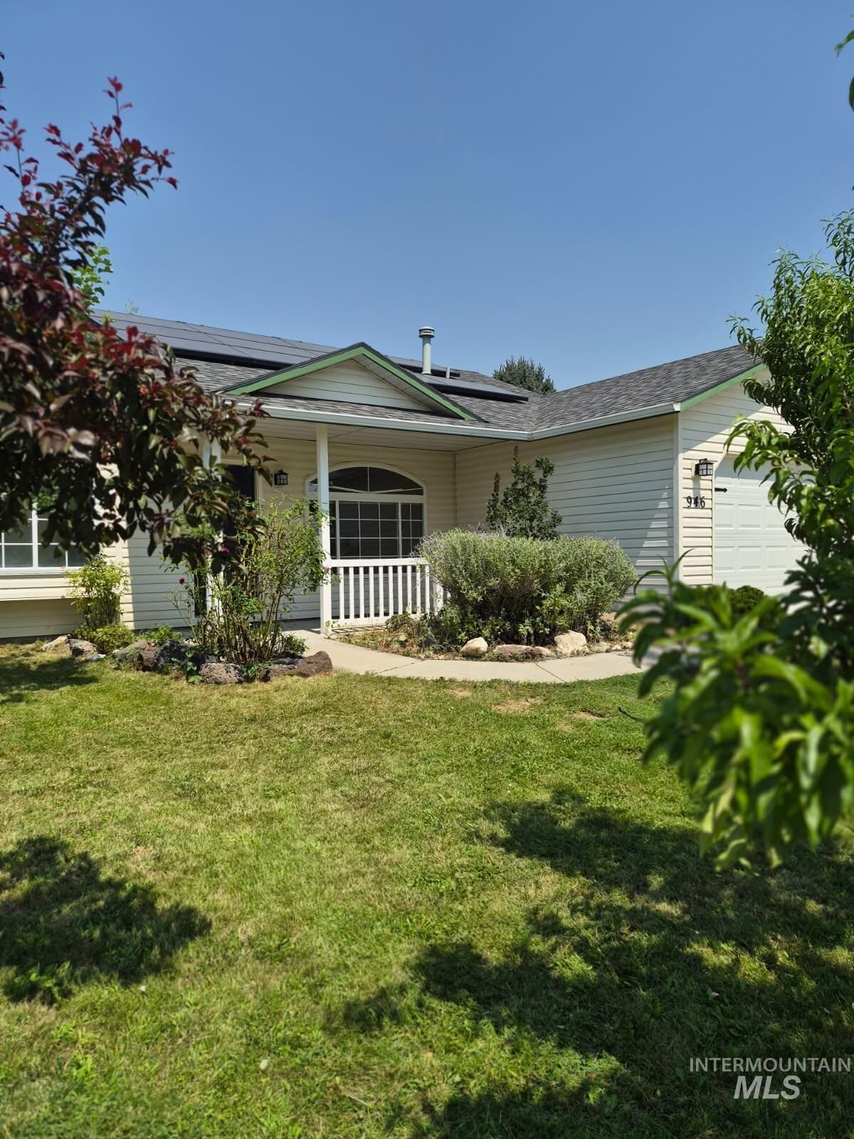 Property Photo:  946 Johnson Dr  ID 83644 