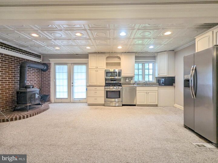 Property Photo: 1014 Stone Avenue MD 20602
