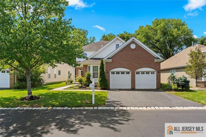 Property Photo:  95 Crescent Way 95  NJ 08831 