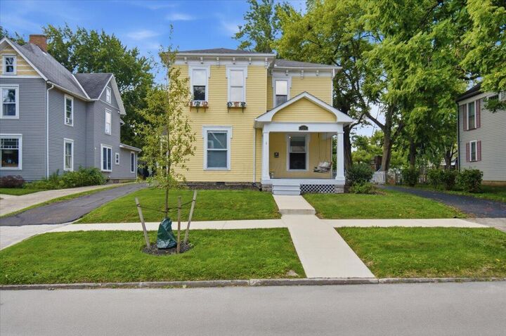Property Photo:  265 W 7th Street  OH 43040 
