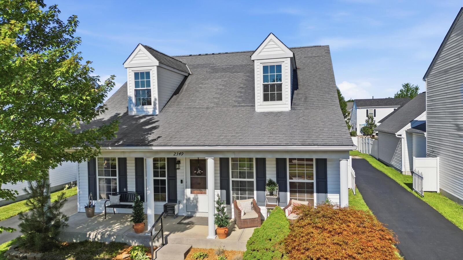 Property Photo: 2349 Hotchkiss Street OH 43123