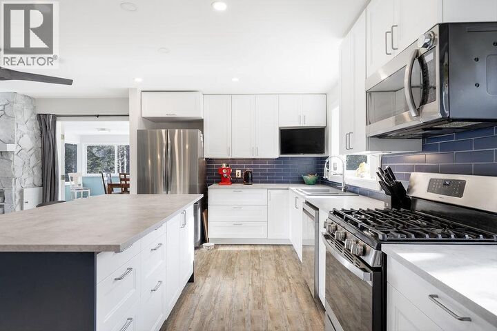 Property Photo: 2527 Islandview Road BC V0E 1H2