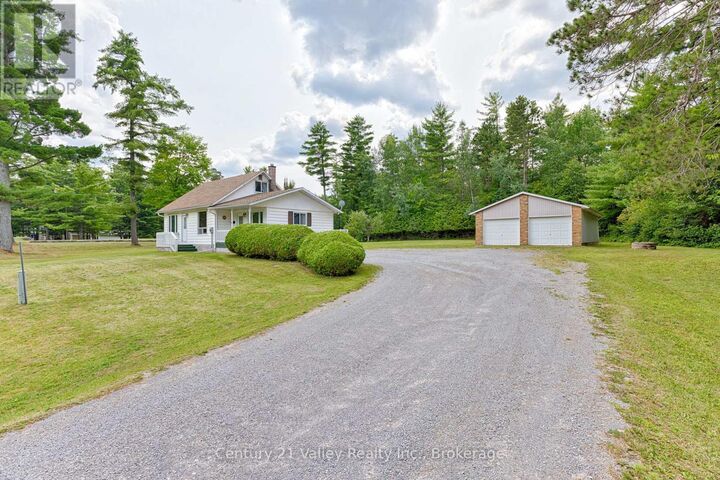 Property Photo: 33949 41 Highway ON K0J 1T0