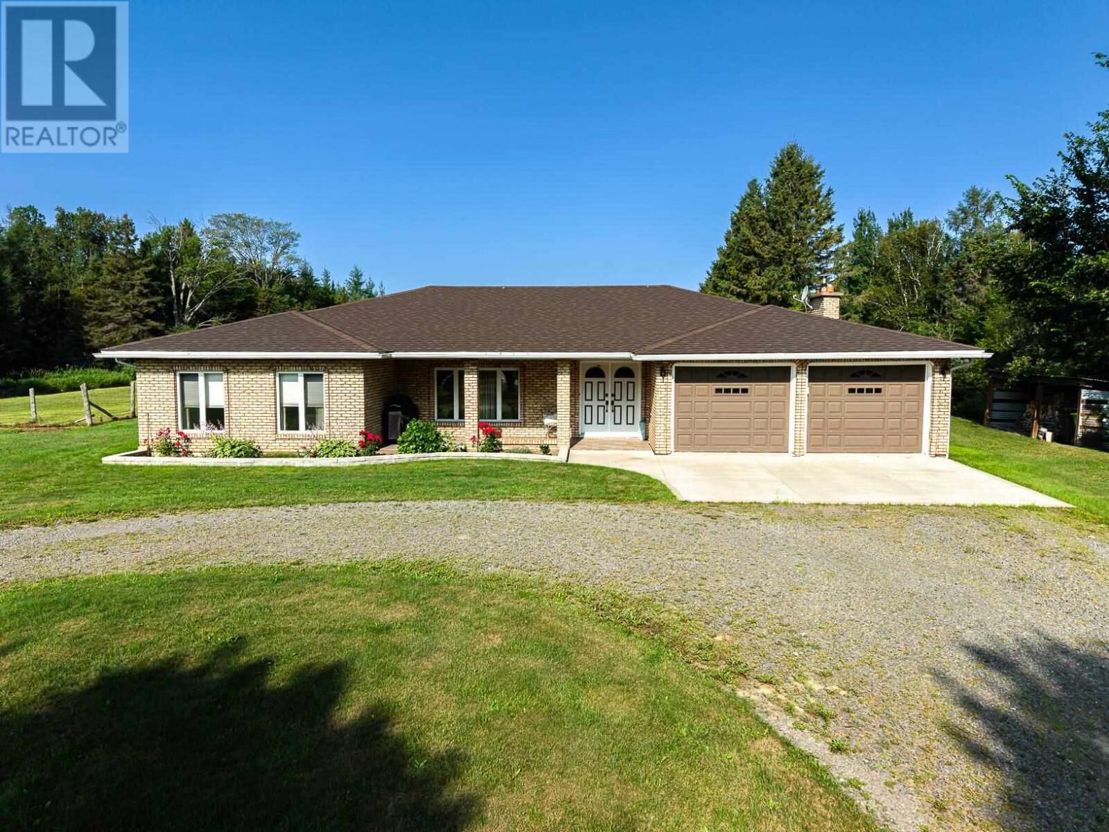 Property Photo: 1435 Airport Rd ON P6A 6K4